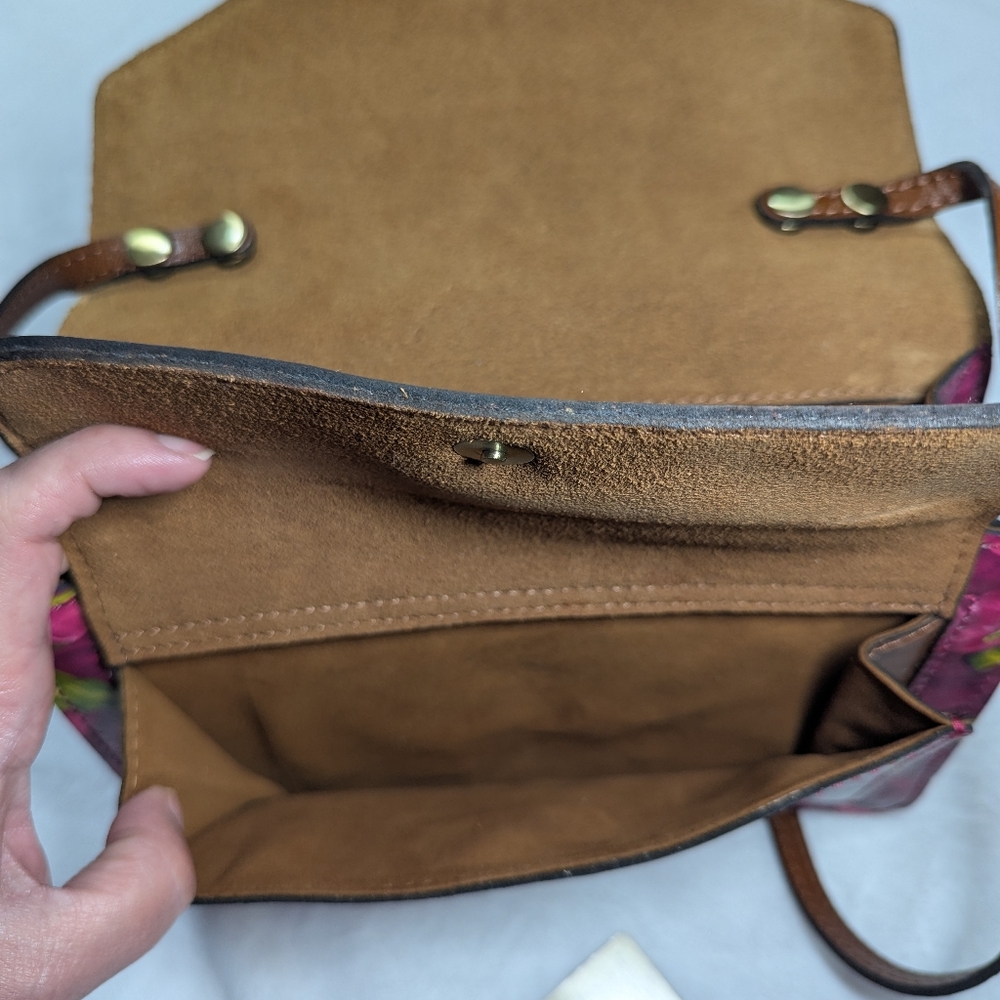 Patricia Nash Bougainvilleas Along The Coast Floral Leather Crossbody Bag - Picture 12 of 16